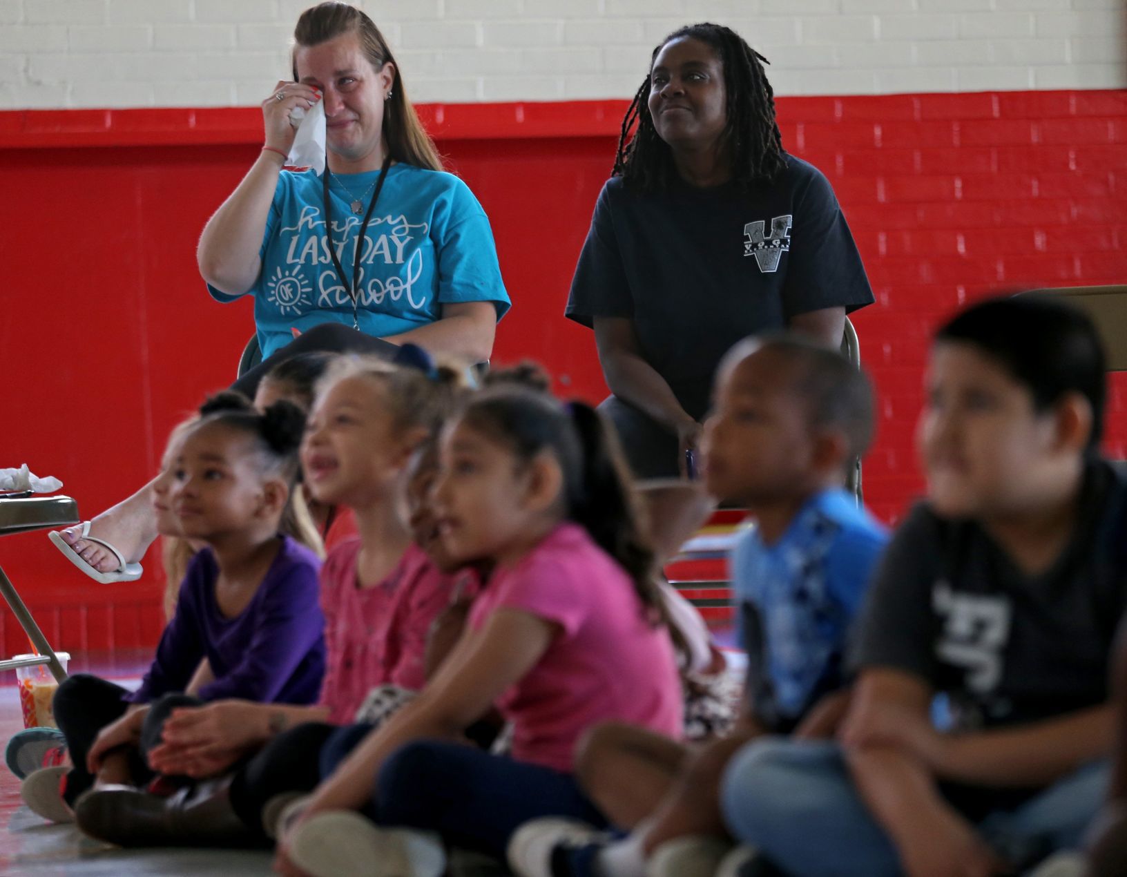 Vogt Elementary in Ferguson has final day of school